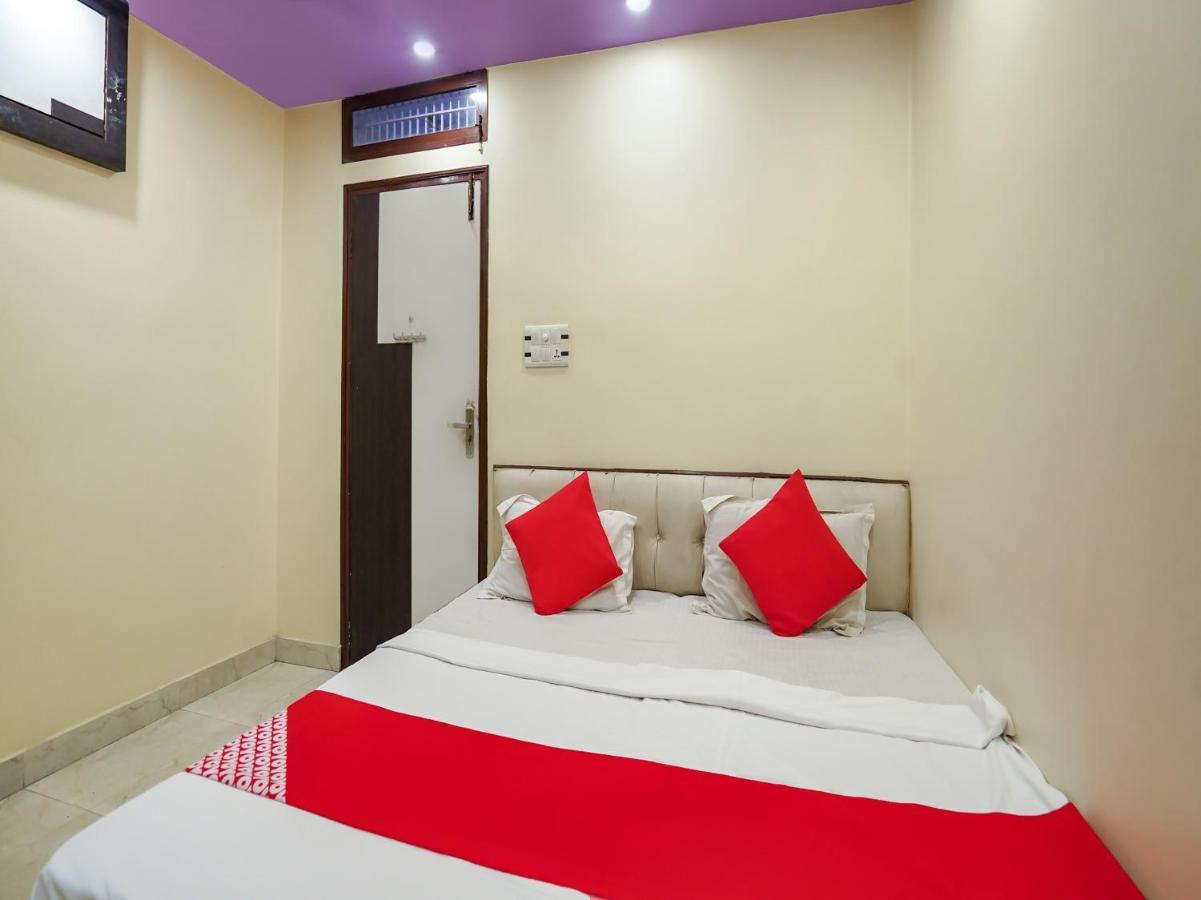 Oyo 75627 New Ankit Guest House Varanasi Esterno foto
