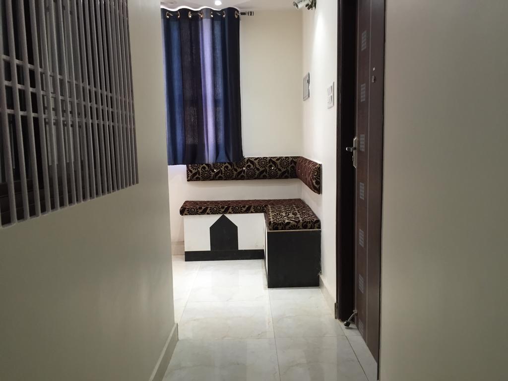 Oyo 75627 New Ankit Guest House Varanasi Esterno foto