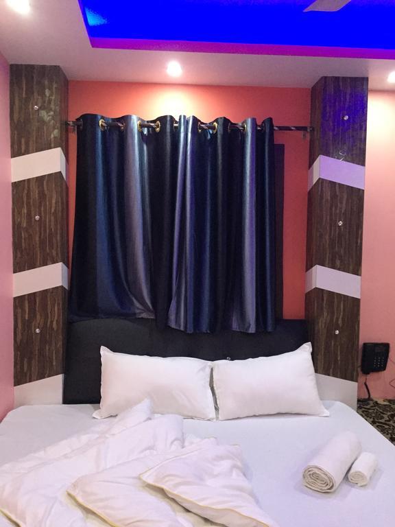 Oyo 75627 New Ankit Guest House Varanasi Esterno foto